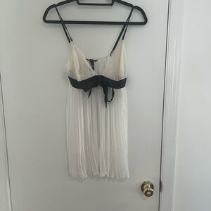 Victoria's Secret Pleated Teddy Babydoll White Lingerie Night Dress Sz L W/Lace